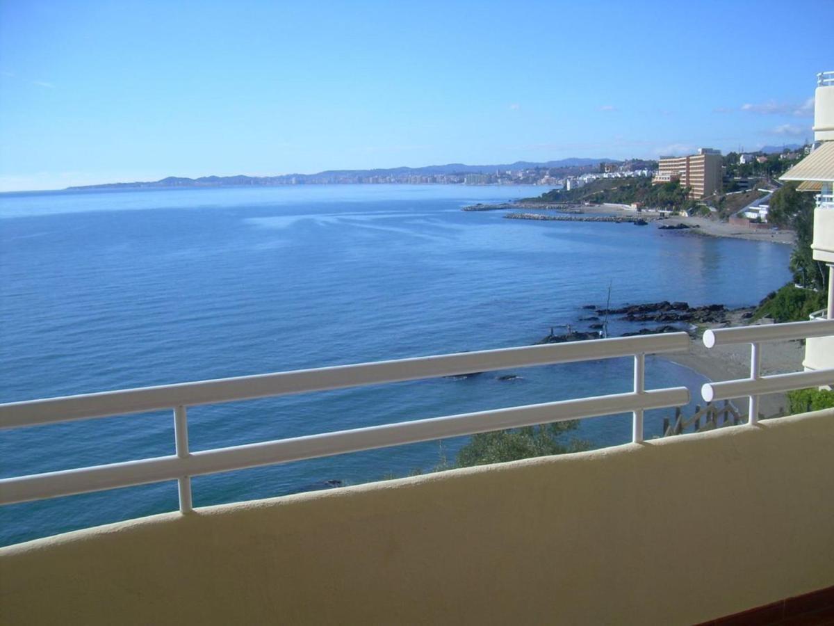 Holidays2Benalmadena Torrequebrada Sea View Front Beach With Pool Parking & Terraces エクステリア 写真