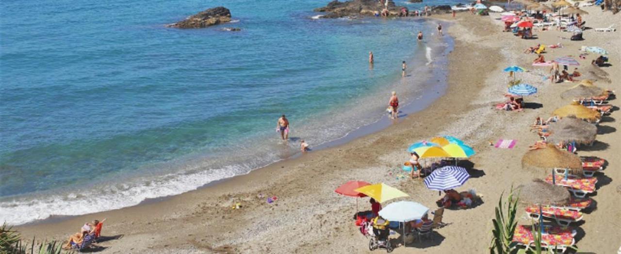 Holidays2Benalmadena Torrequebrada Sea View Front Beach With Pool Parking & Terraces エクステリア 写真