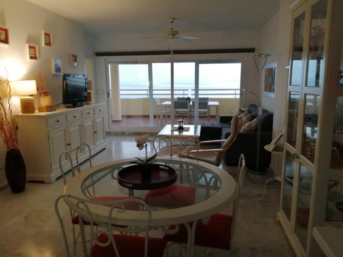 Holidays2Benalmadena Torrequebrada Sea View Front Beach With Pool Parking & Terraces エクステリア 写真